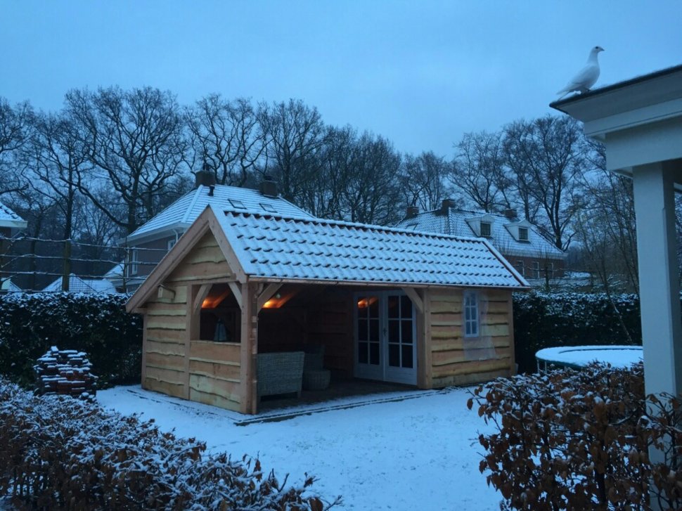 Landelijke tuinkamer met terrasoverkapping