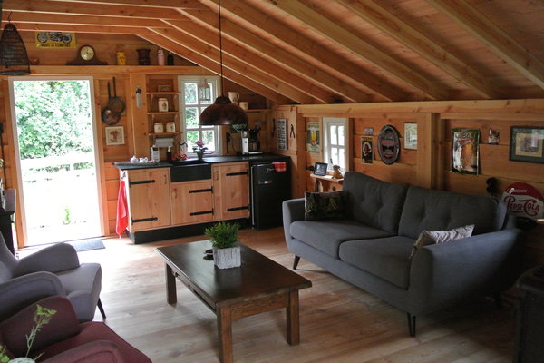 Landelijke tuinkamer met terrasoverkapping 