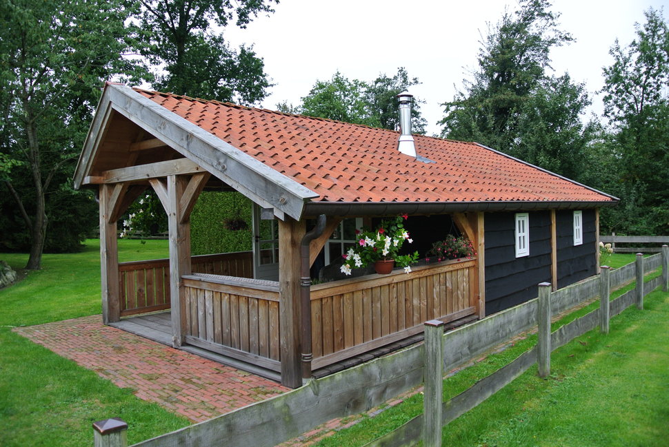 Kapschuur met veranda 