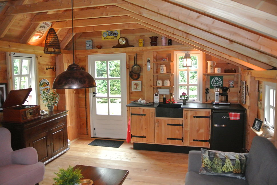 Landelijke tuinkamer met terrasoverkapping