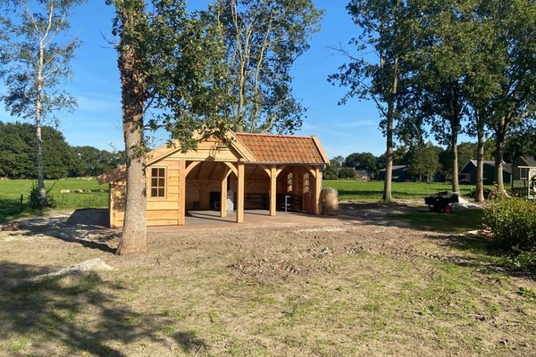 Hoekmodel kapschuur terrasoverkapping  