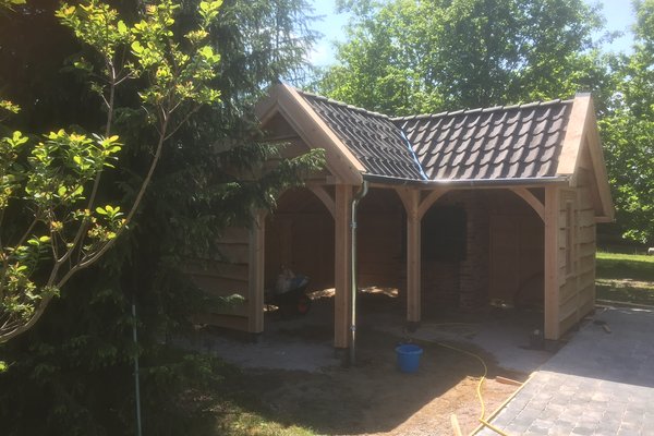 Kapschuur hoekmodel met braai België 