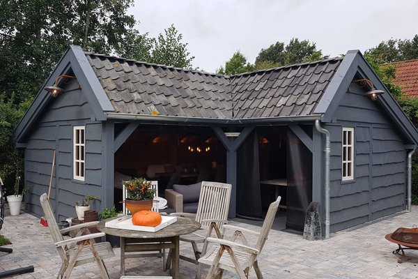 Kapschuur in hoekmodel - Leek - Groningen