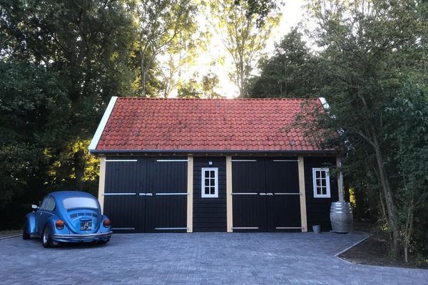 Landelijke houten garage dokkum 