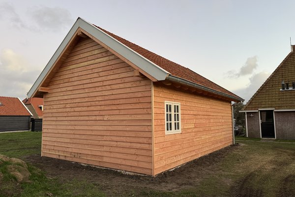 schuur-landelijke-bouwstijl-hoorn-terschelling-achterkant.jpeg 